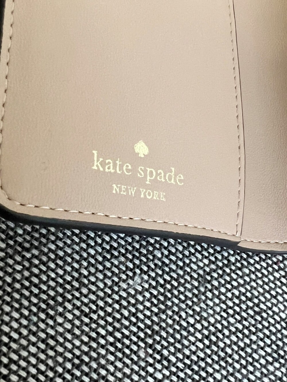 Pre Owned Kate Spade Large Slim Bifold Wallet Meringue - Picture 16 of 16